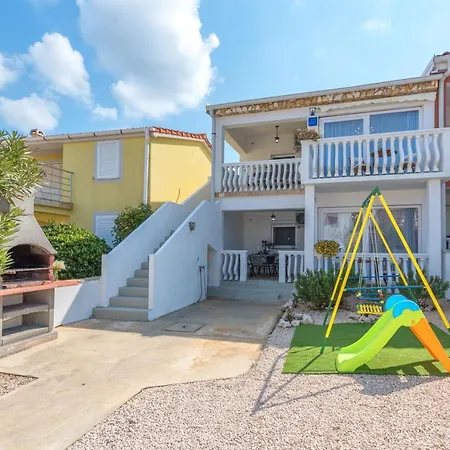 Tema Holiday home Vir